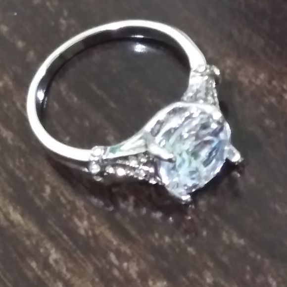 Ring - Picture 7 of 8